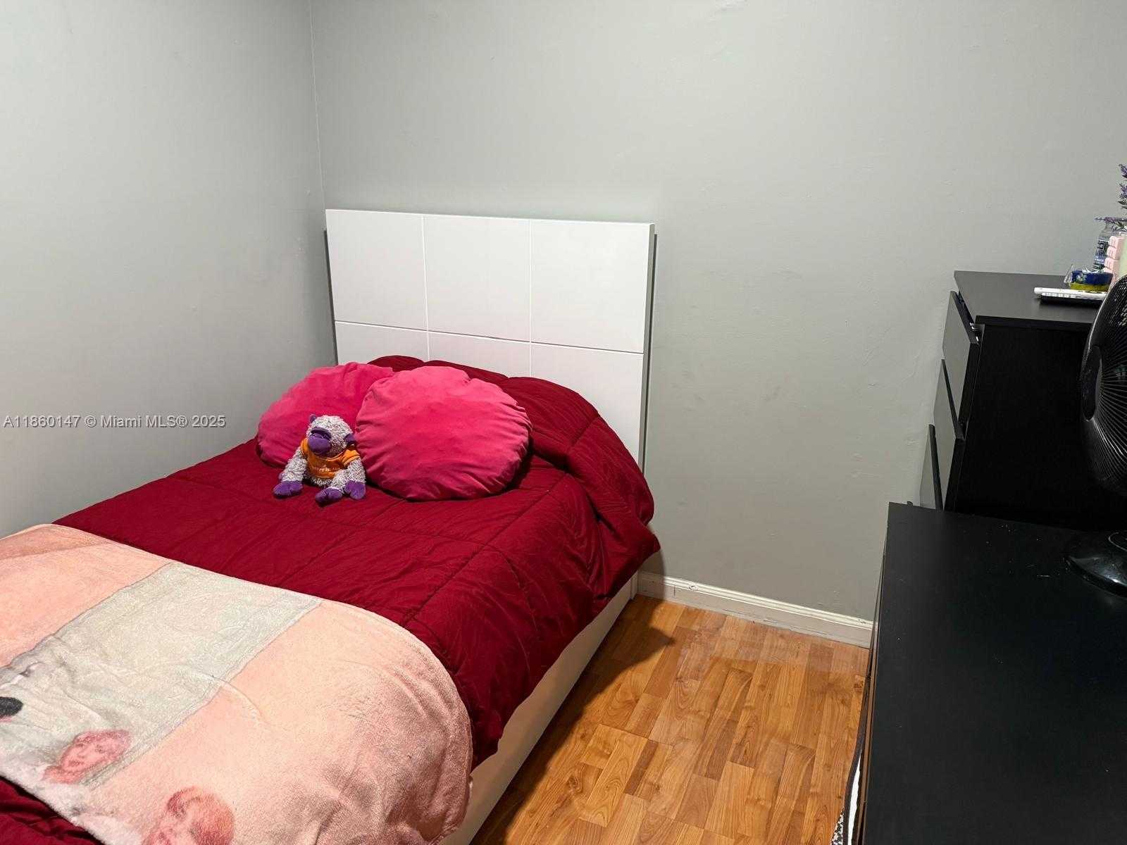 Small Image of 4018 DEL RíO WAY, Sunrise Number 26