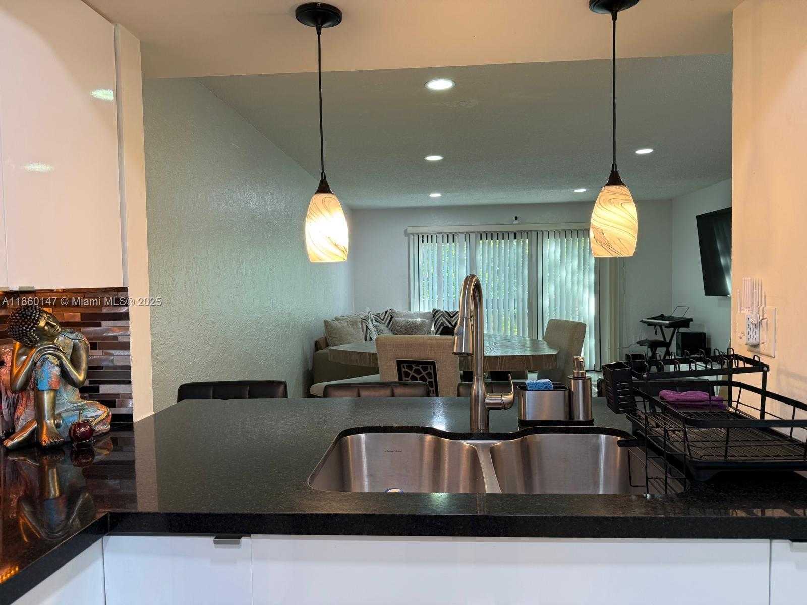 Small Image of 4018 DEL RíO WAY, Sunrise Number 3