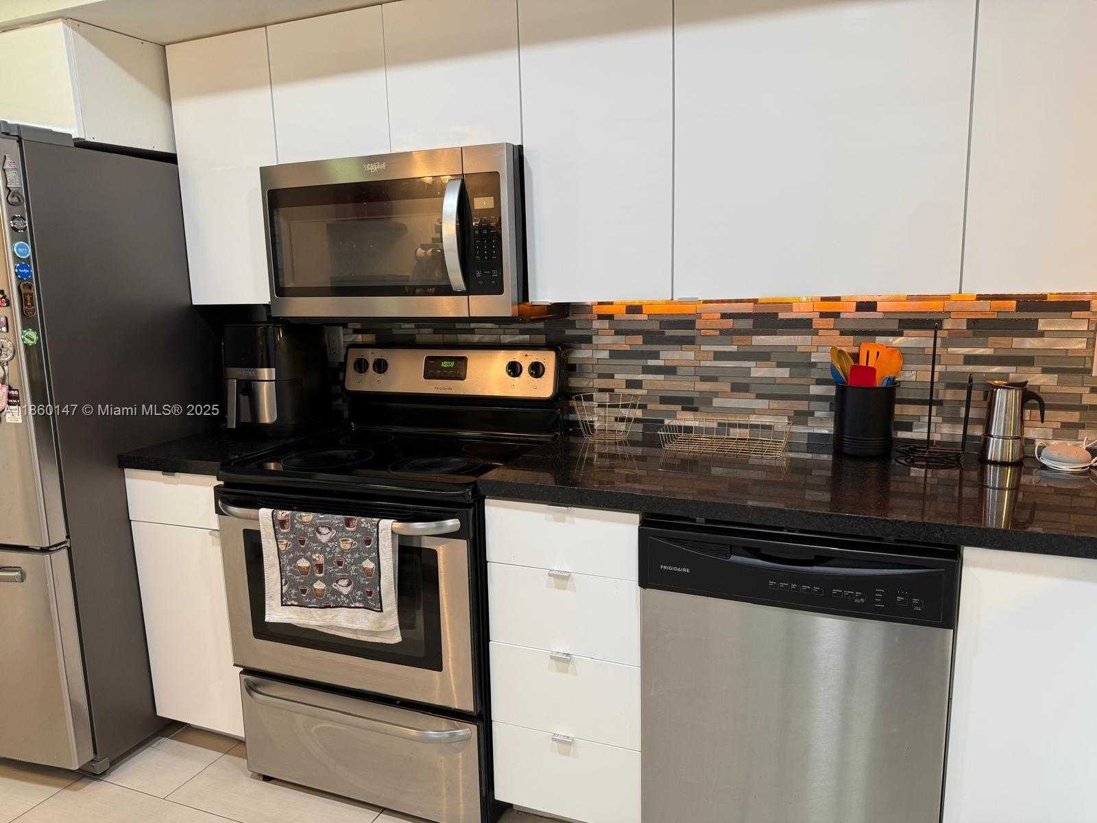 Small Image of 4018 DEL RíO WAY, Sunrise Number 36