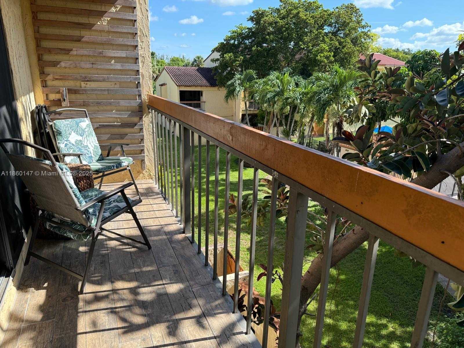 Small Image of 4018 DEL RíO WAY, Sunrise Number 5