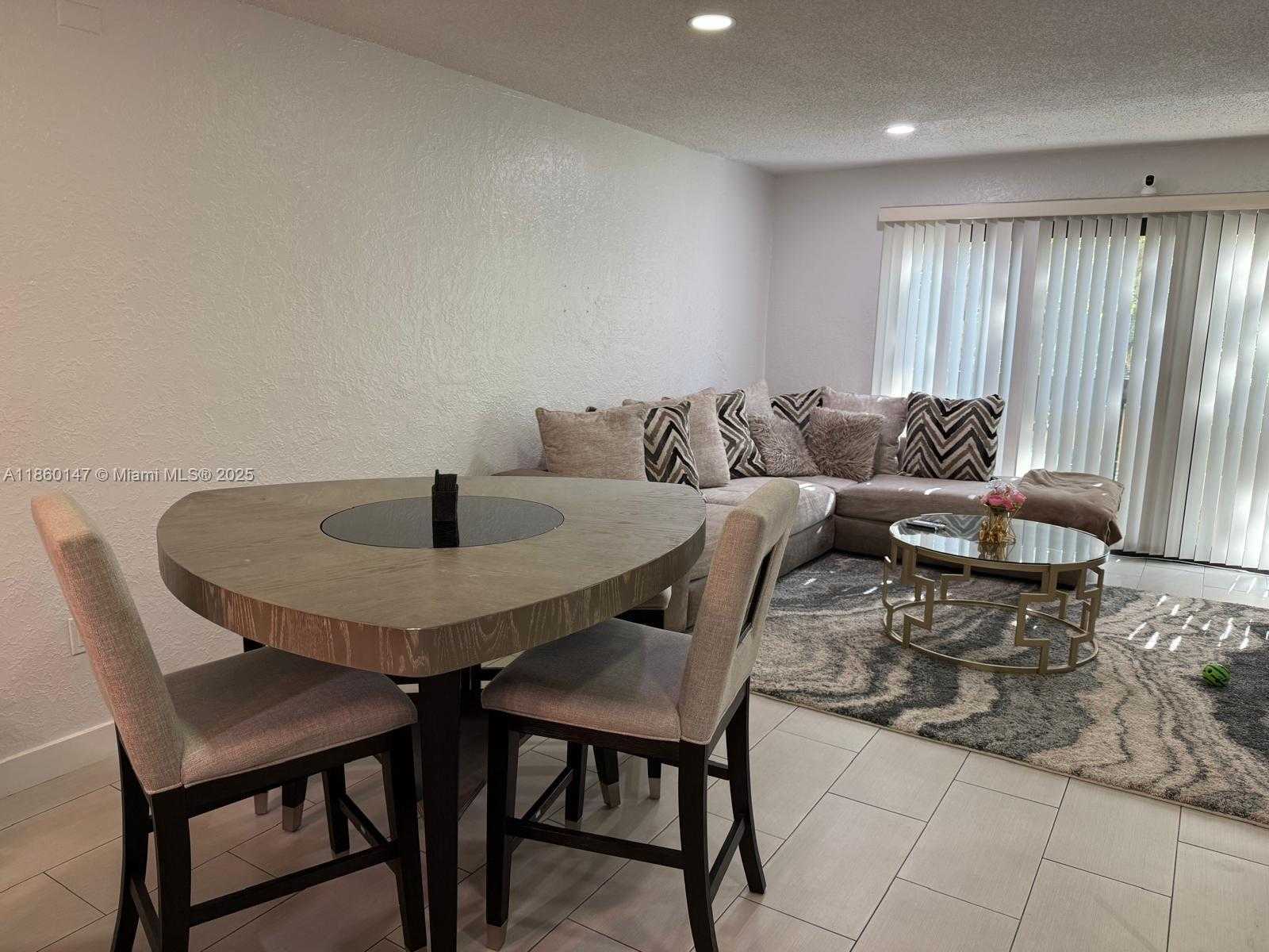 Small Image of 4018 DEL RíO WAY, Sunrise Number 8