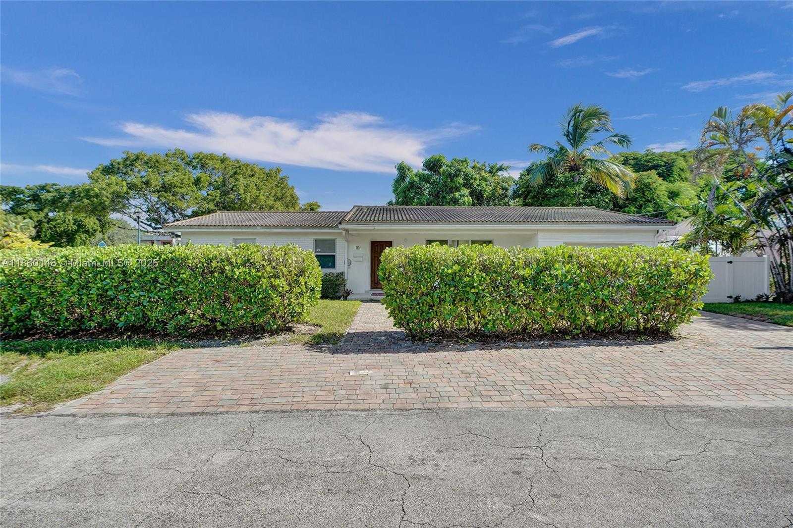 Small Image of 10 NORTH WEST 100TH ST, Miami Shores Number 2
