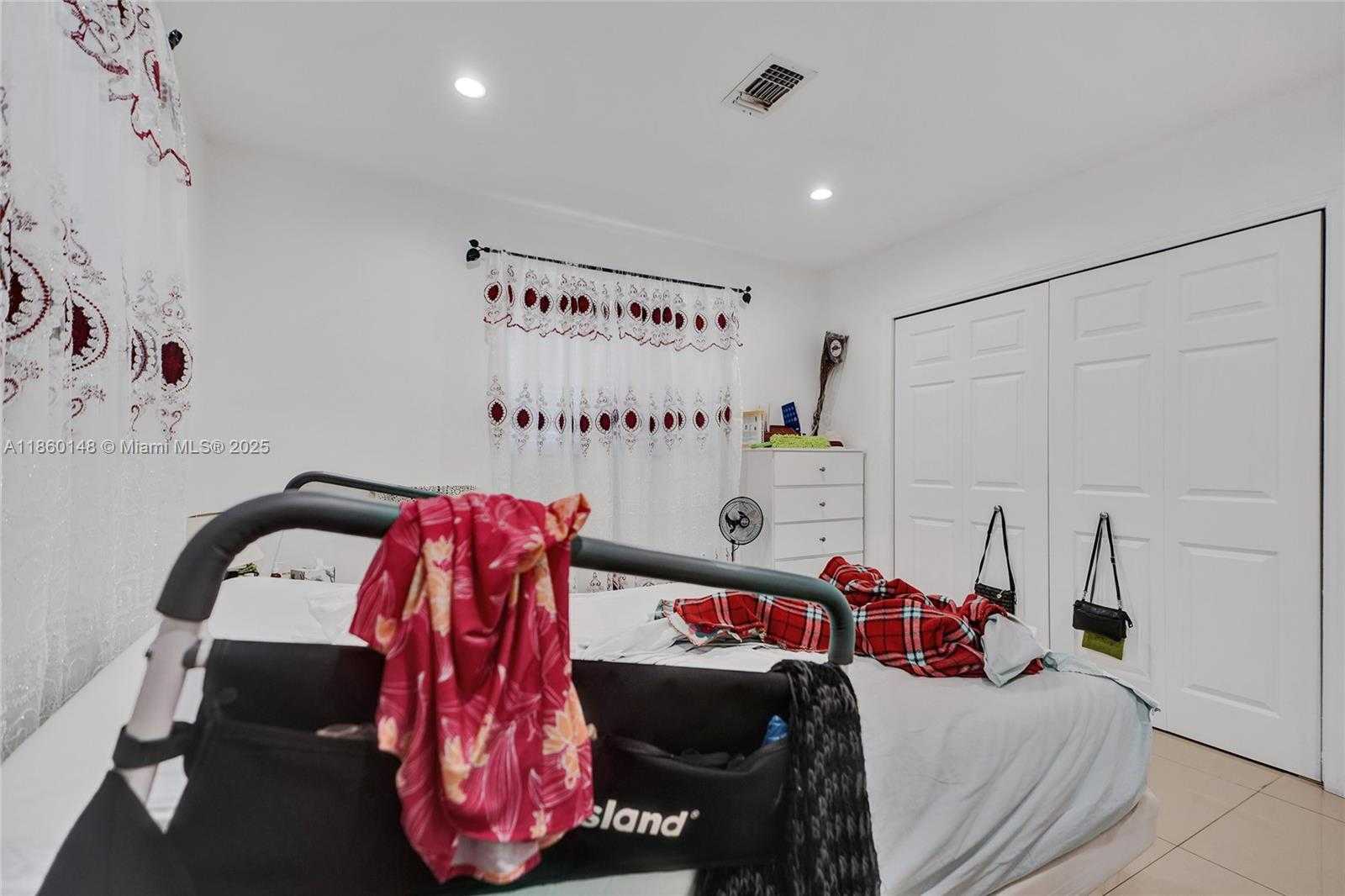 Small Image of 10 NORTH WEST 100TH ST, Miami Shores Number 27