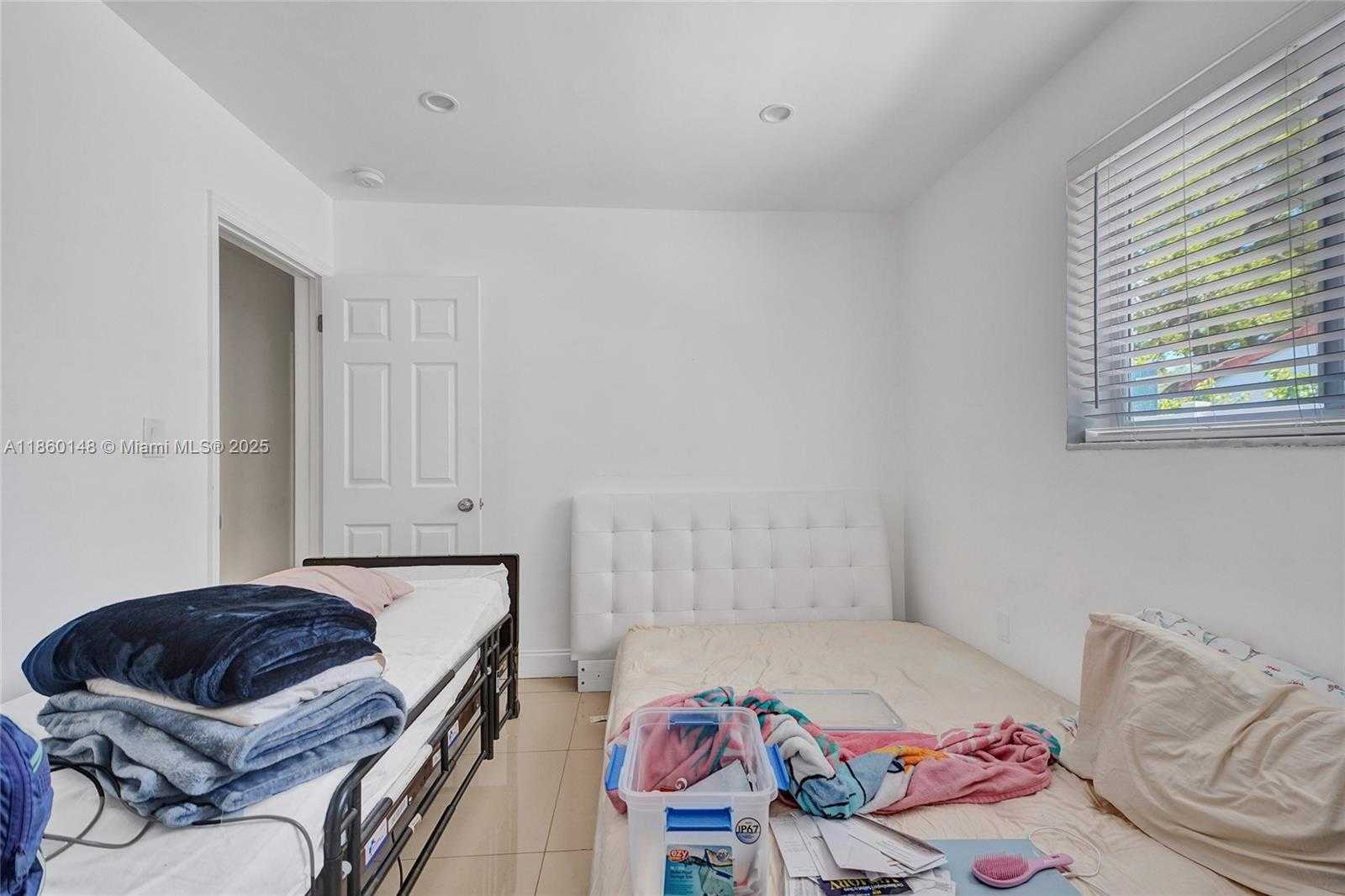 Small Image of 10 NORTH WEST 100TH ST, Miami Shores Number 39