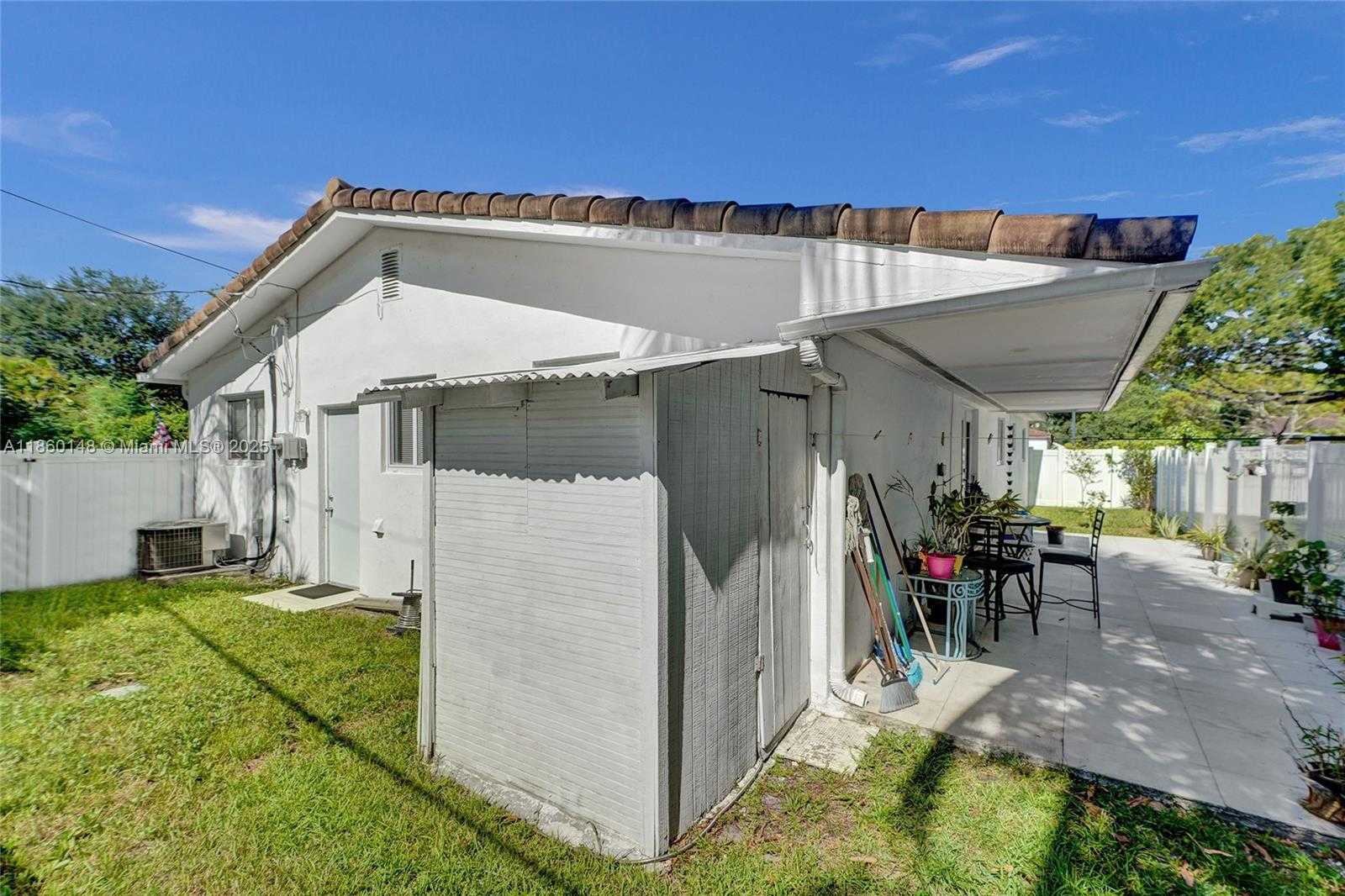 Small Image of 10 NORTH WEST 100TH ST, Miami Shores Number 64