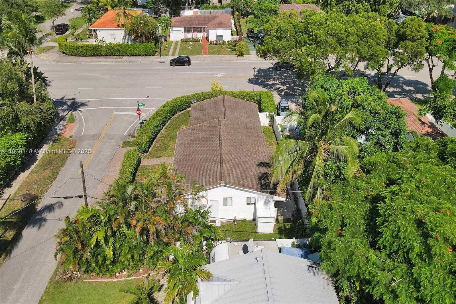 Small Image of 10 NORTH WEST 100TH ST, Miami Shores Number 7