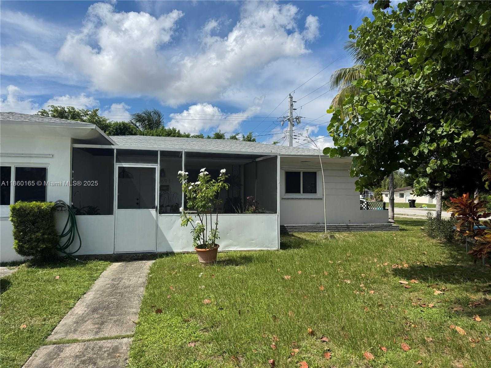 Small Image of 1691 NORTH EAST 177TH ST, North Miami Beach Number 1