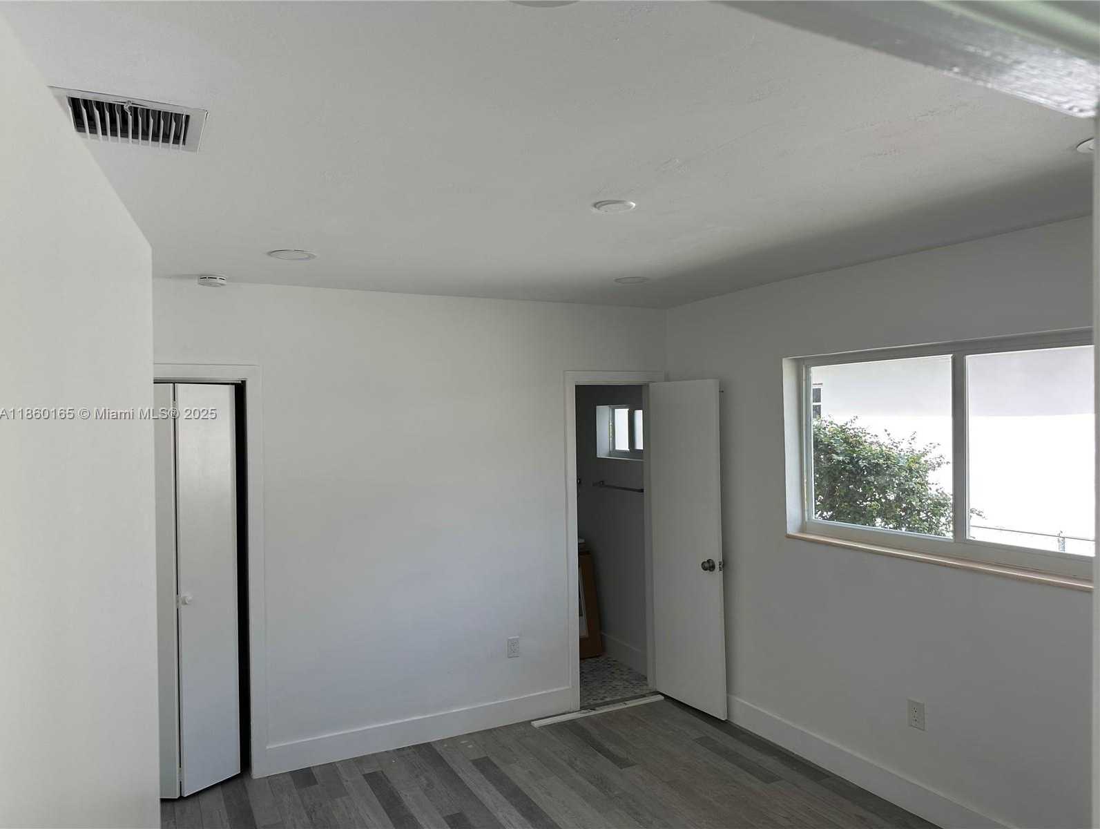 Small Image of 1691 NORTH EAST 177TH ST, North Miami Beach Number 14