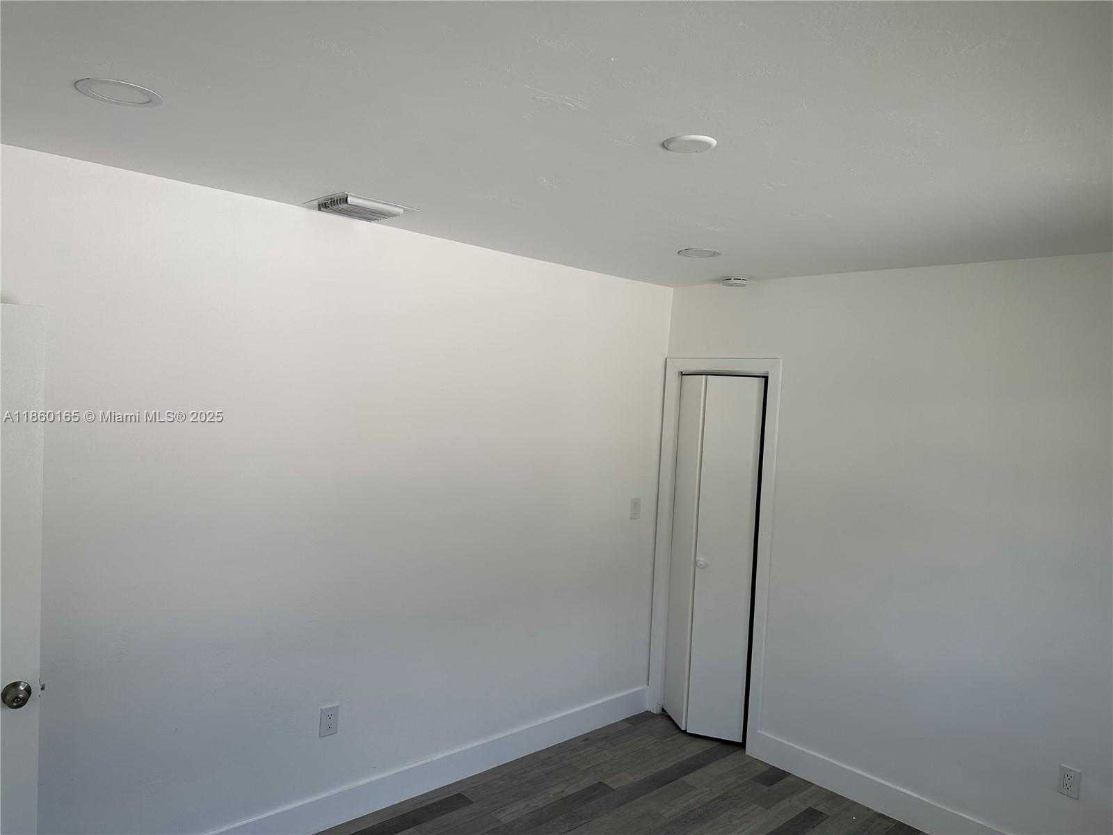 Small Image of 1691 NORTH EAST 177TH ST, North Miami Beach Number 15