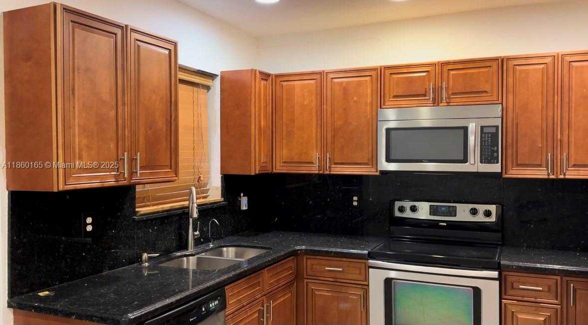 Small Image of 1691 NORTH EAST 177TH ST, North Miami Beach Number 20