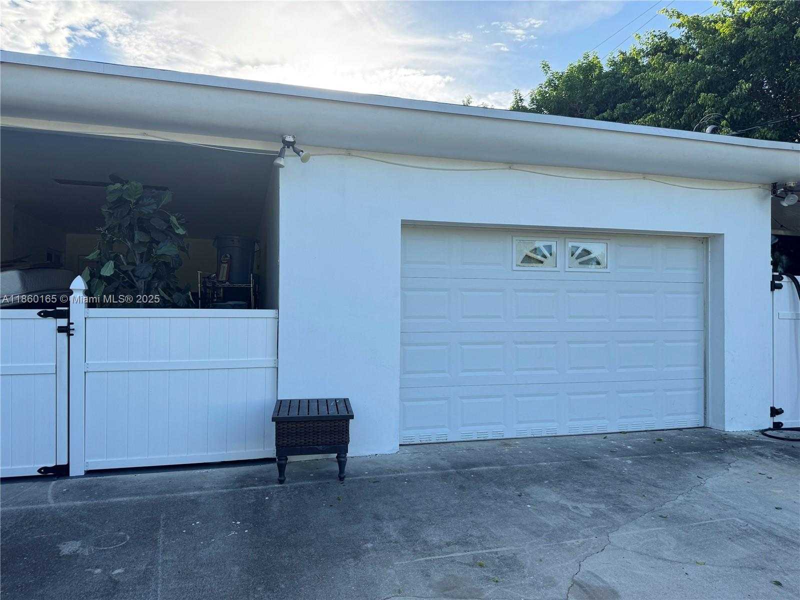Small Image of 1691 NORTH EAST 177TH ST, North Miami Beach Number 5