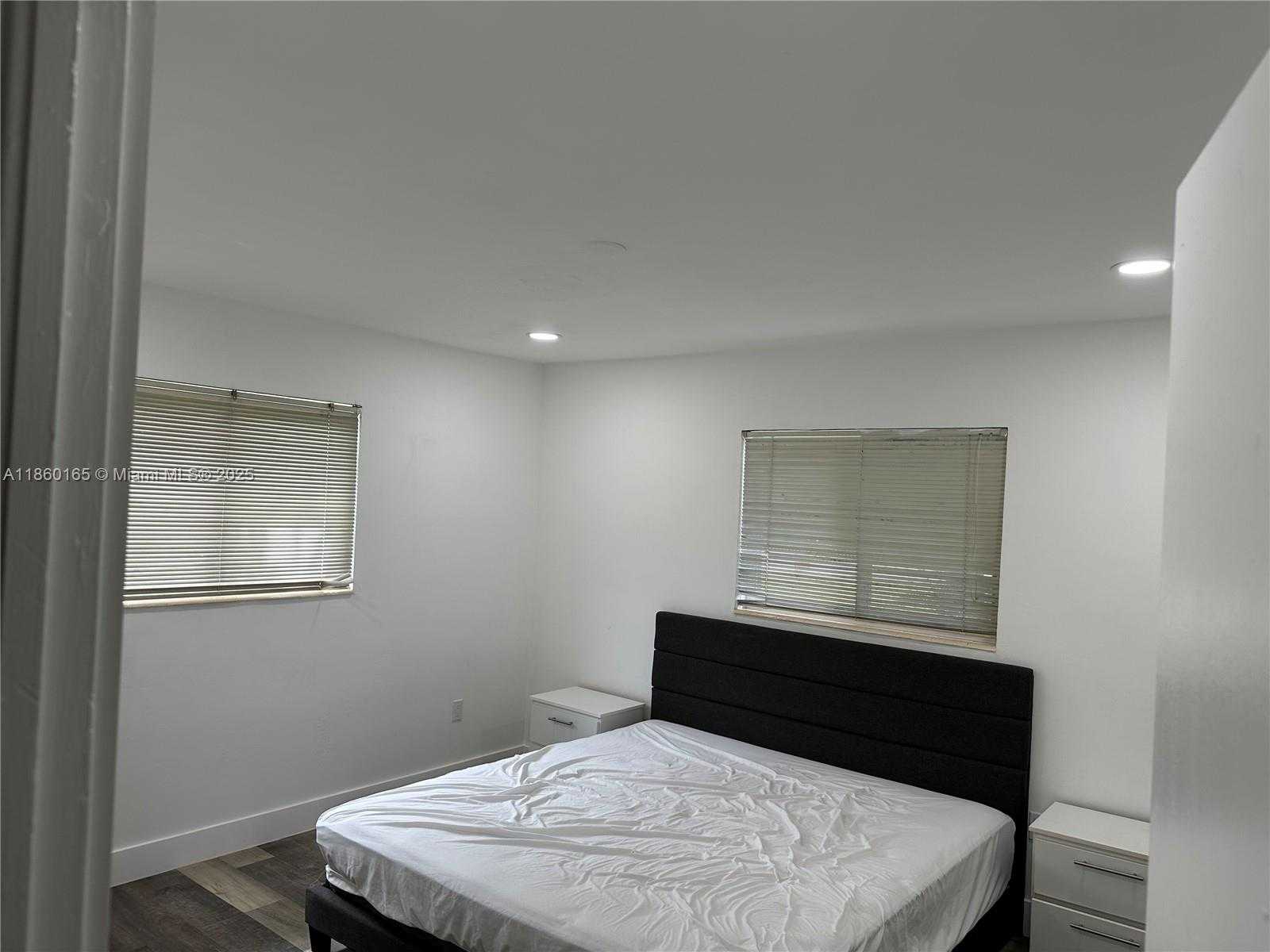Small Image of 1691 NORTH EAST 177TH ST, North Miami Beach Number 7