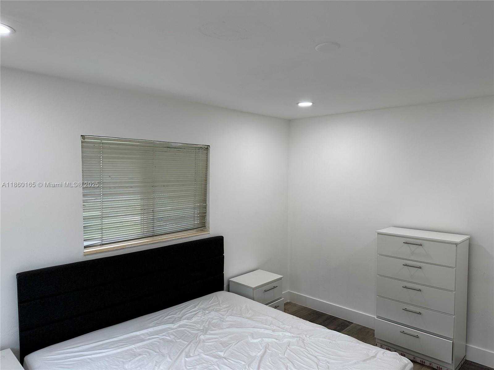 Small Image of 1691 NORTH EAST 177TH ST, North Miami Beach Number 8