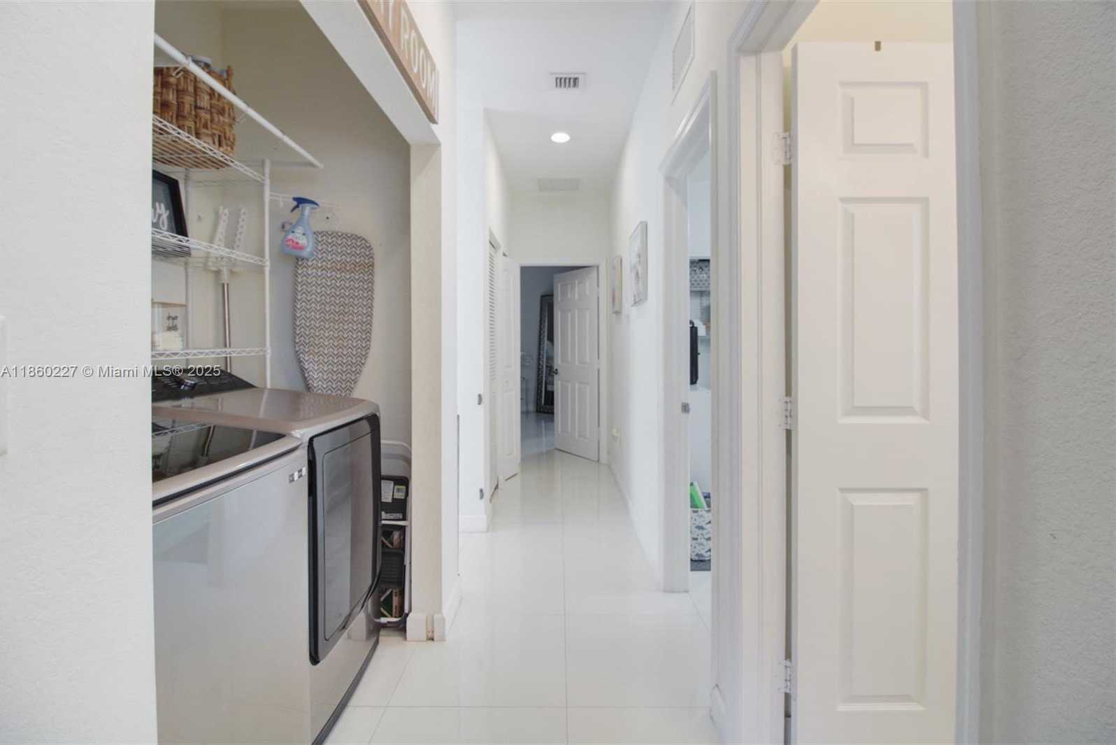 Small Image of 277 SOUTH EAST 31ST AVE, Homestead Number 11