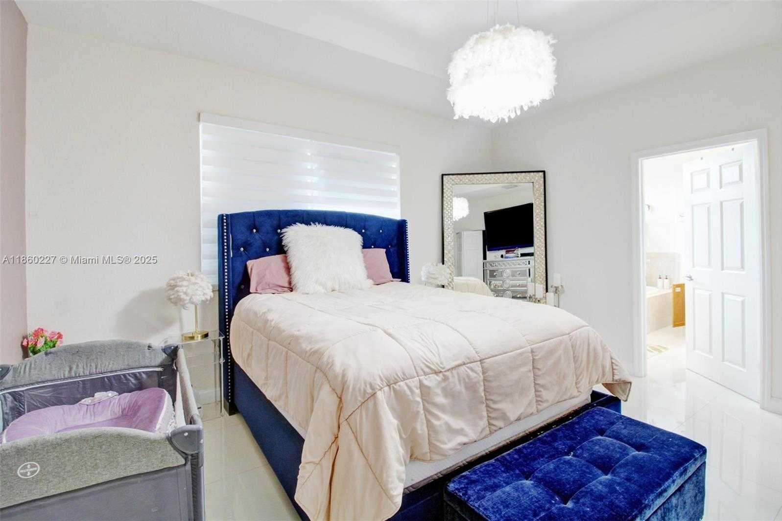 Small Image of 277 SOUTH EAST 31ST AVE, Homestead Number 15