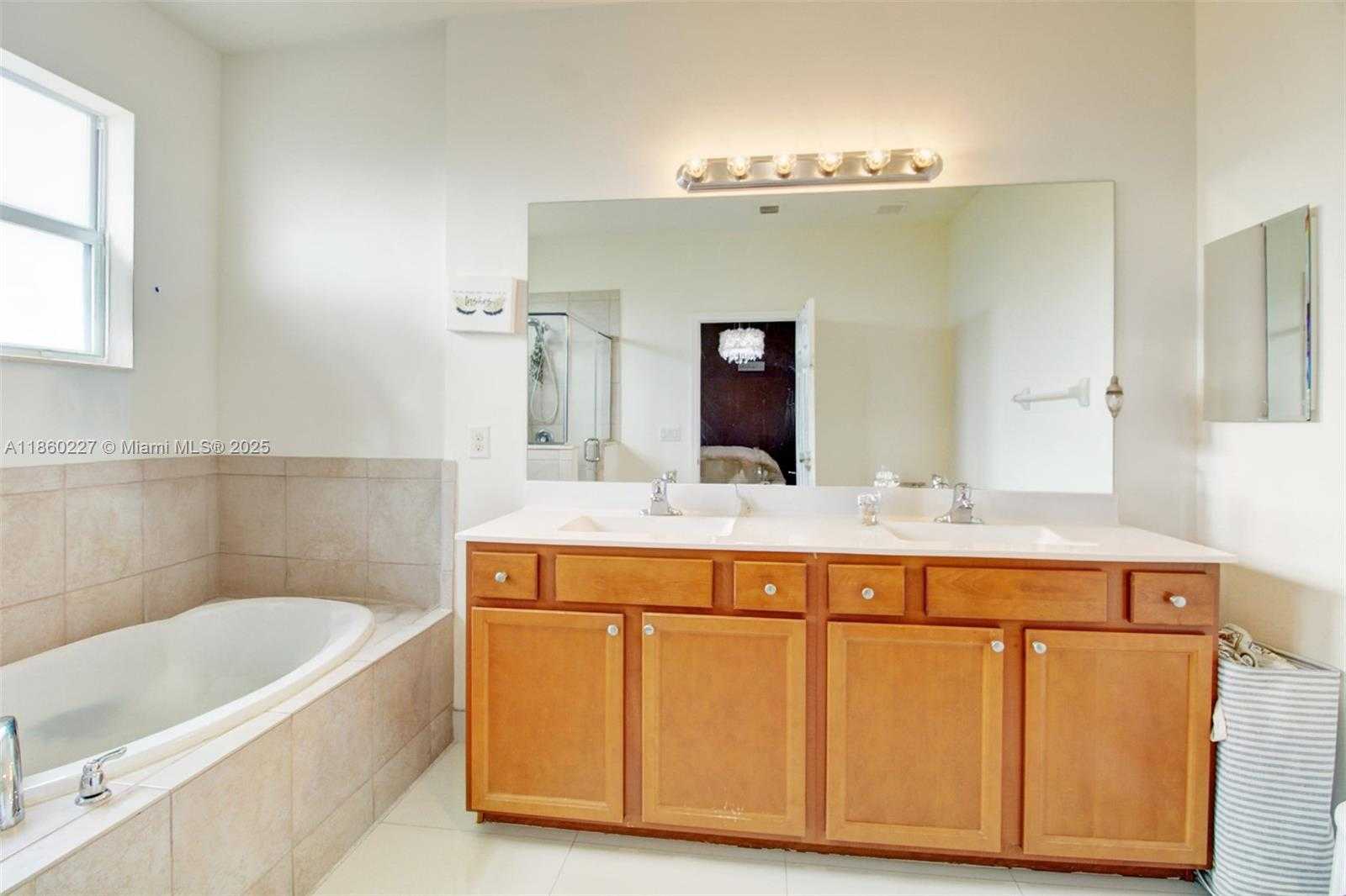 Small Image of 277 SOUTH EAST 31ST AVE, Homestead Number 17