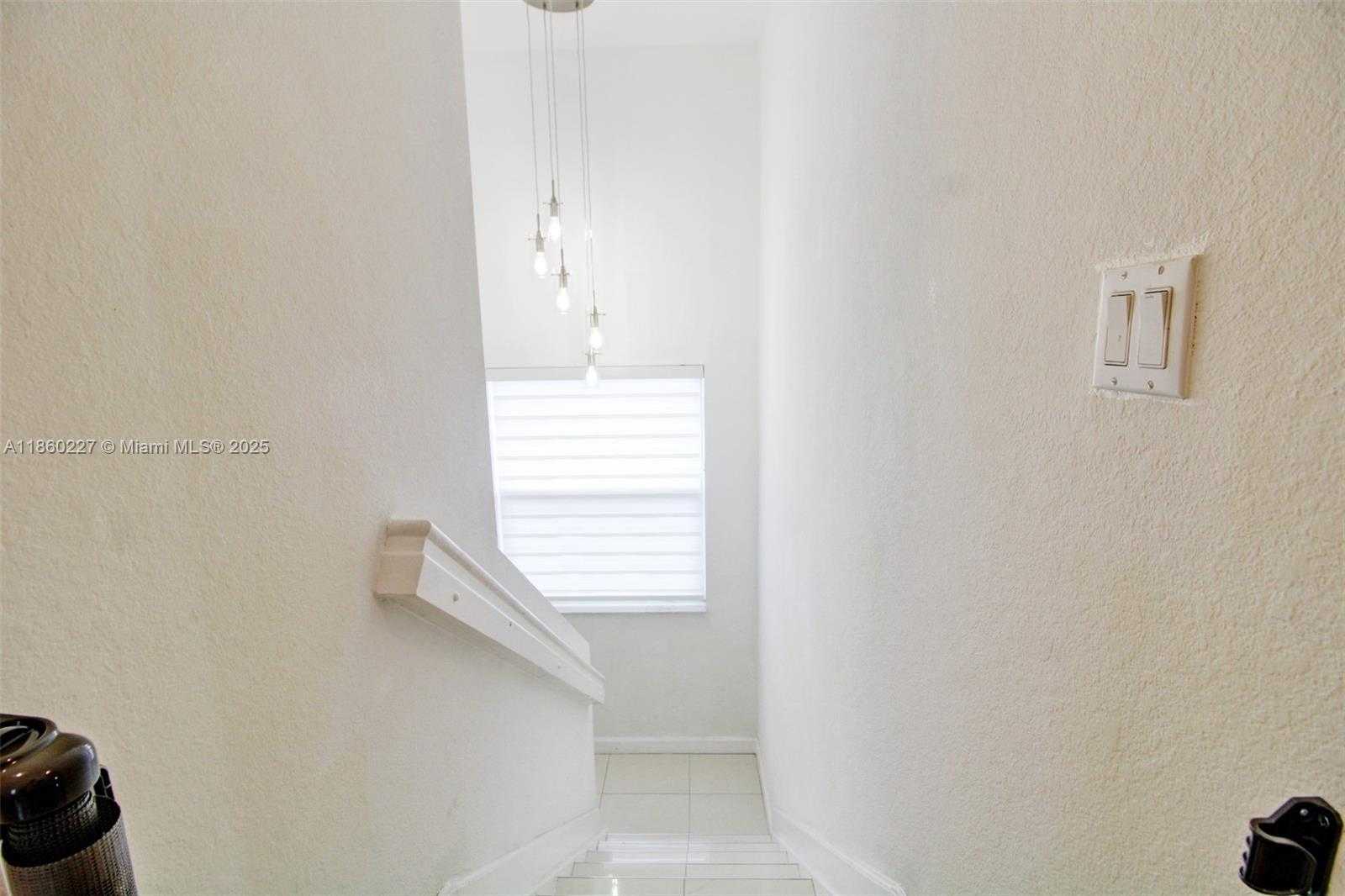 Small Image of 277 SOUTH EAST 31ST AVE, Homestead Number 18