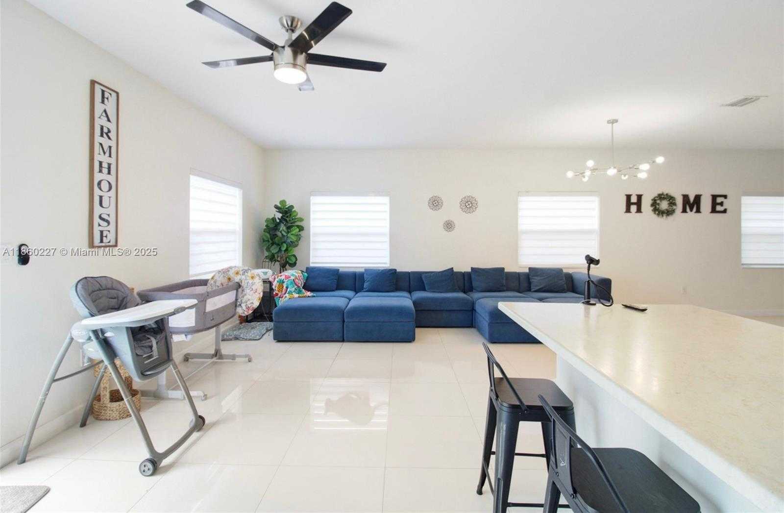Small Image of 277 SOUTH EAST 31ST AVE, Homestead Number 5