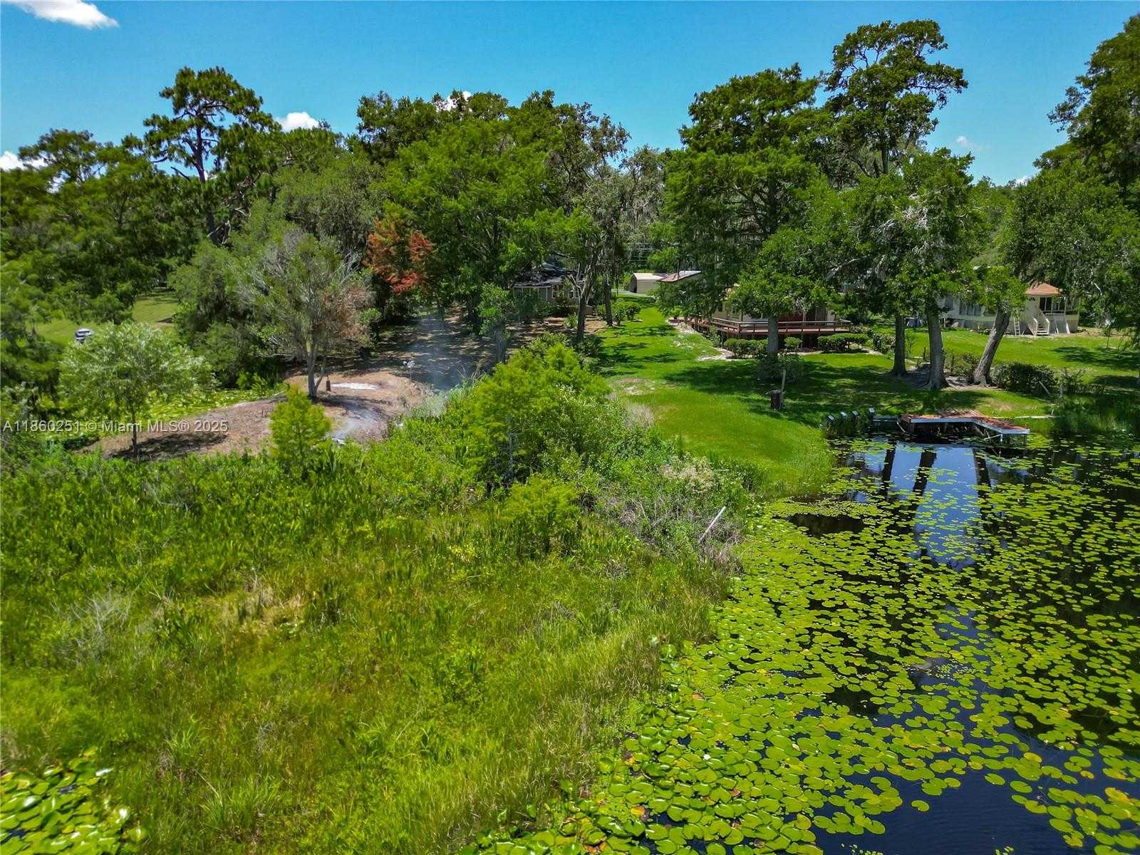 Small Image of 8781 S LAKESHORE DR FLORAL CITY, Other City - In The State Of Florida Number 23