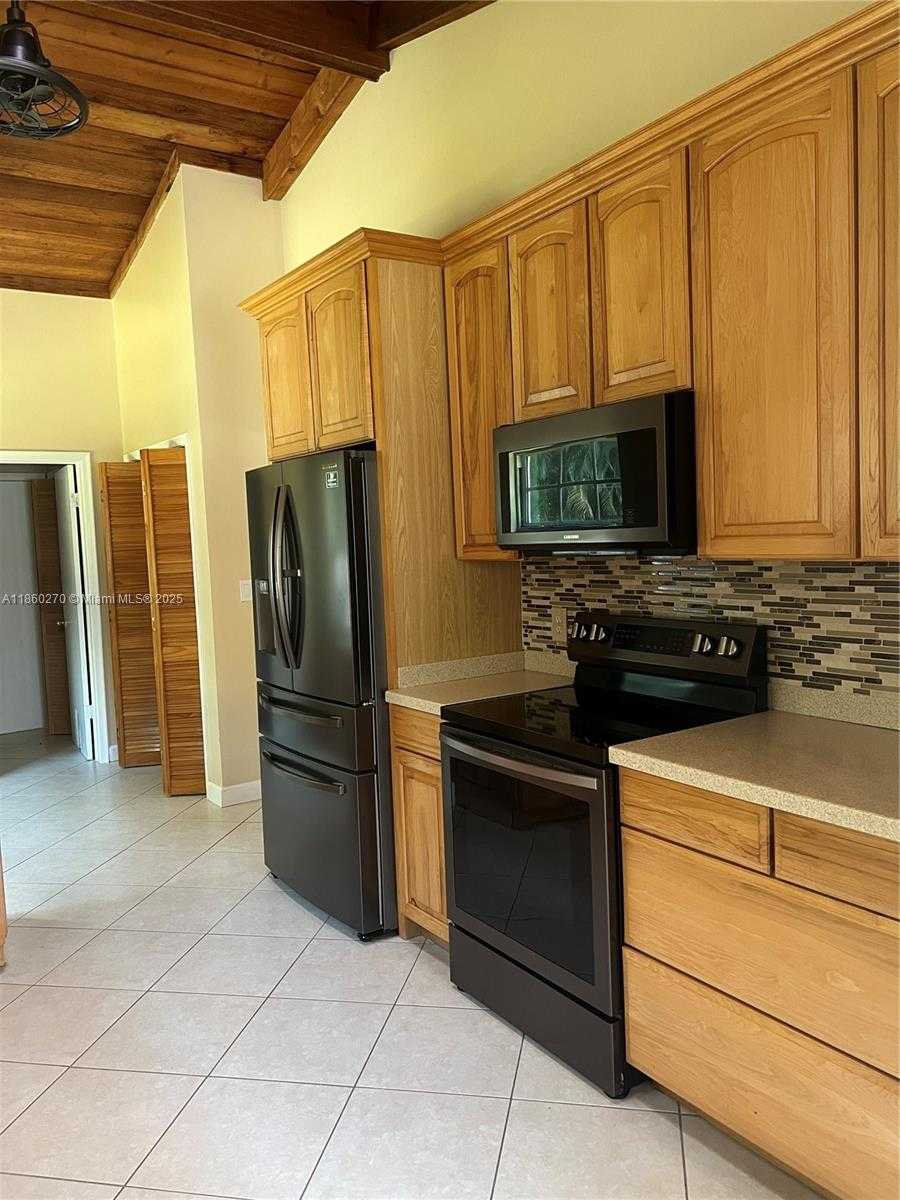 Small Image of 11501 SOUTH WEST 3RD ST, Plantation Number 7