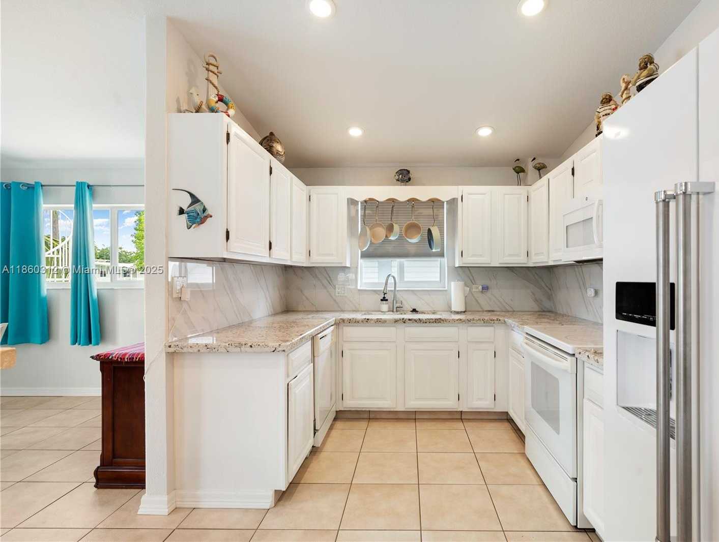 Small Image of 1210 CACTUS ST, Key Largo Number 12