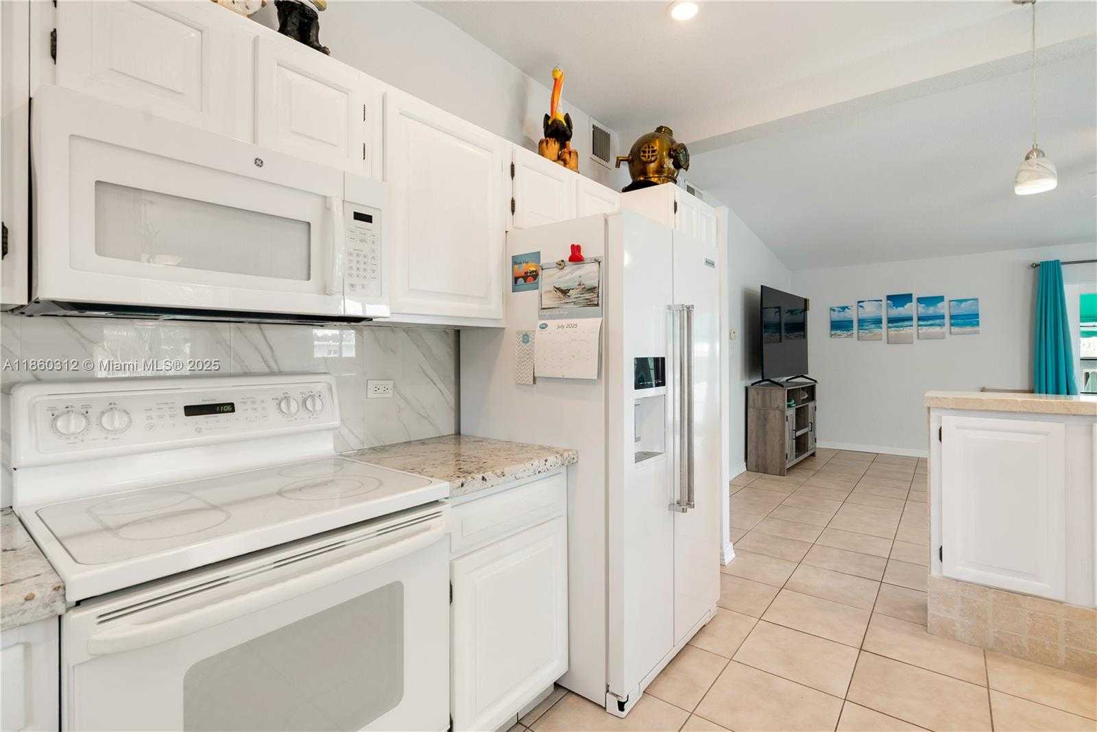 Small Image of 1210 CACTUS ST, Key Largo Number 13
