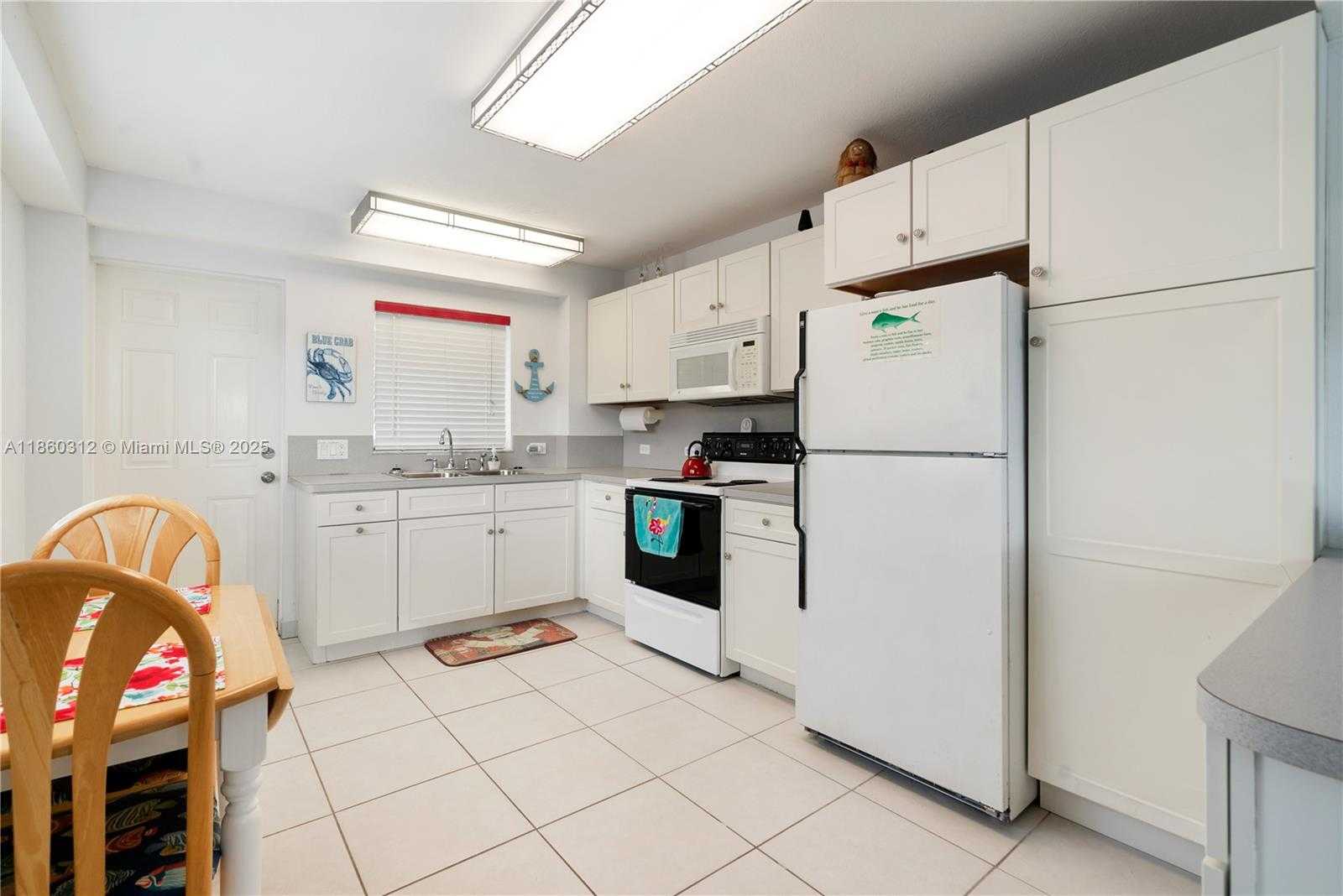 Small Image of 1210 CACTUS ST, Key Largo Number 28