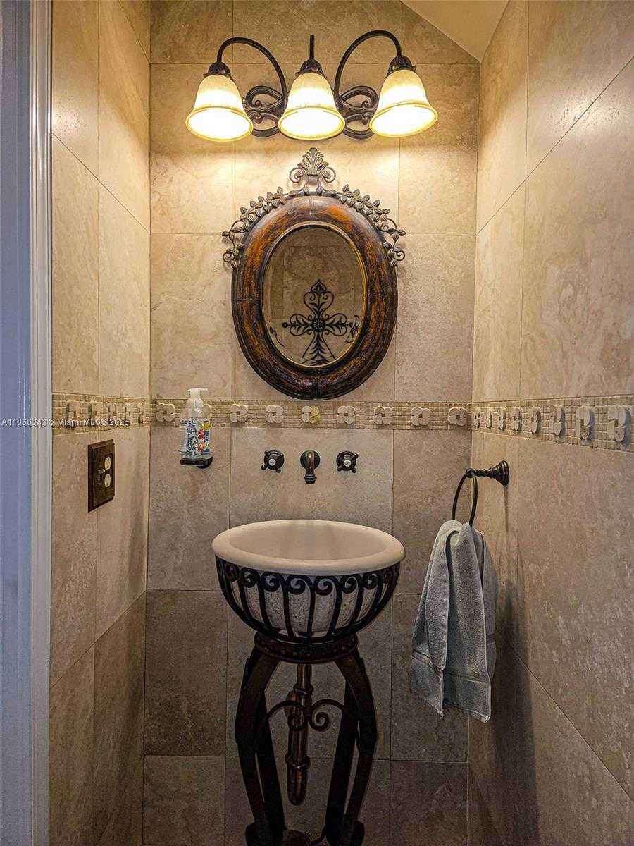 Small Image of 17726 SOUTH WEST 27TH CT, Miramar Number 9