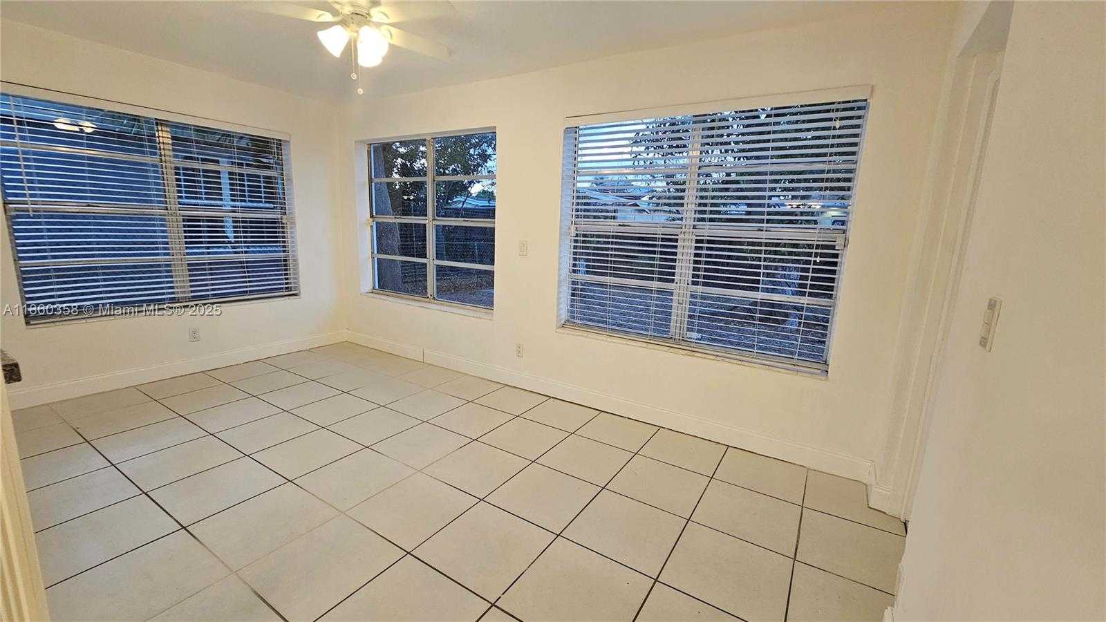 Small Image of 7805 JUNIPER ST, Miramar Number 11