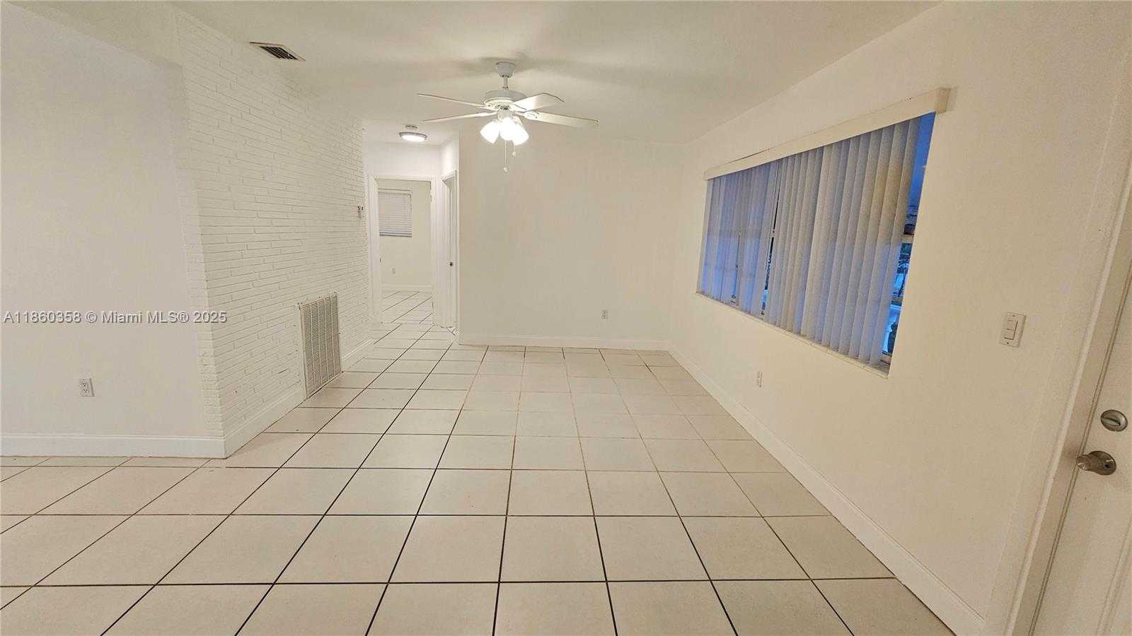 Small Image of 7805 JUNIPER ST, Miramar Number 15