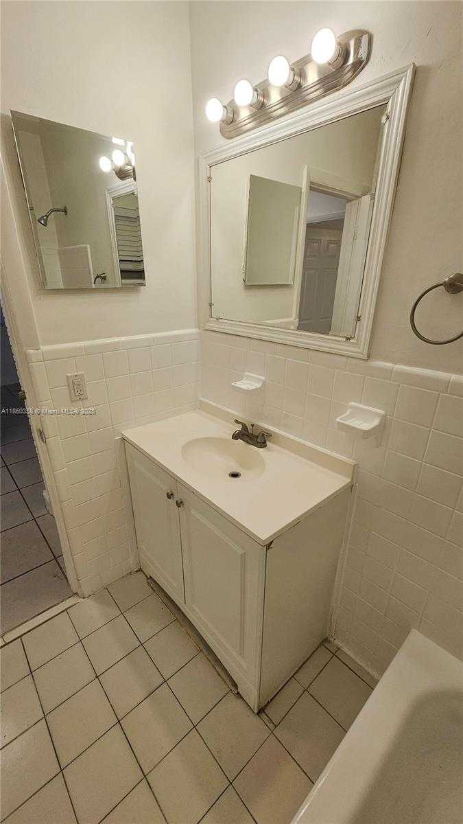 Small Image of 7805 JUNIPER ST, Miramar Number 24