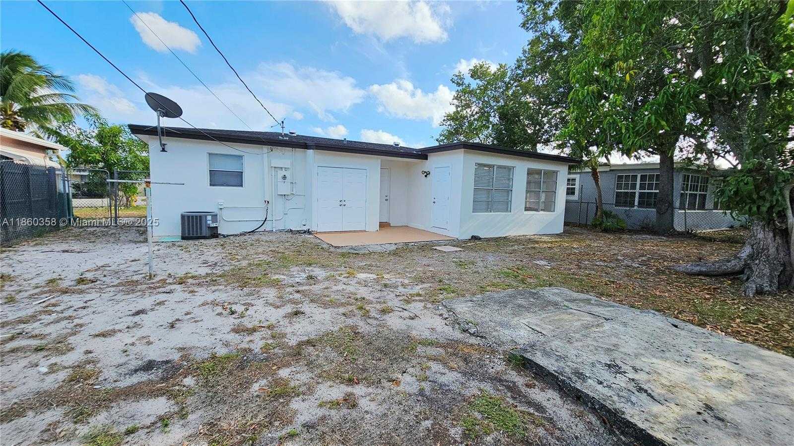 Small Image of 7805 JUNIPER ST, Miramar Number 28