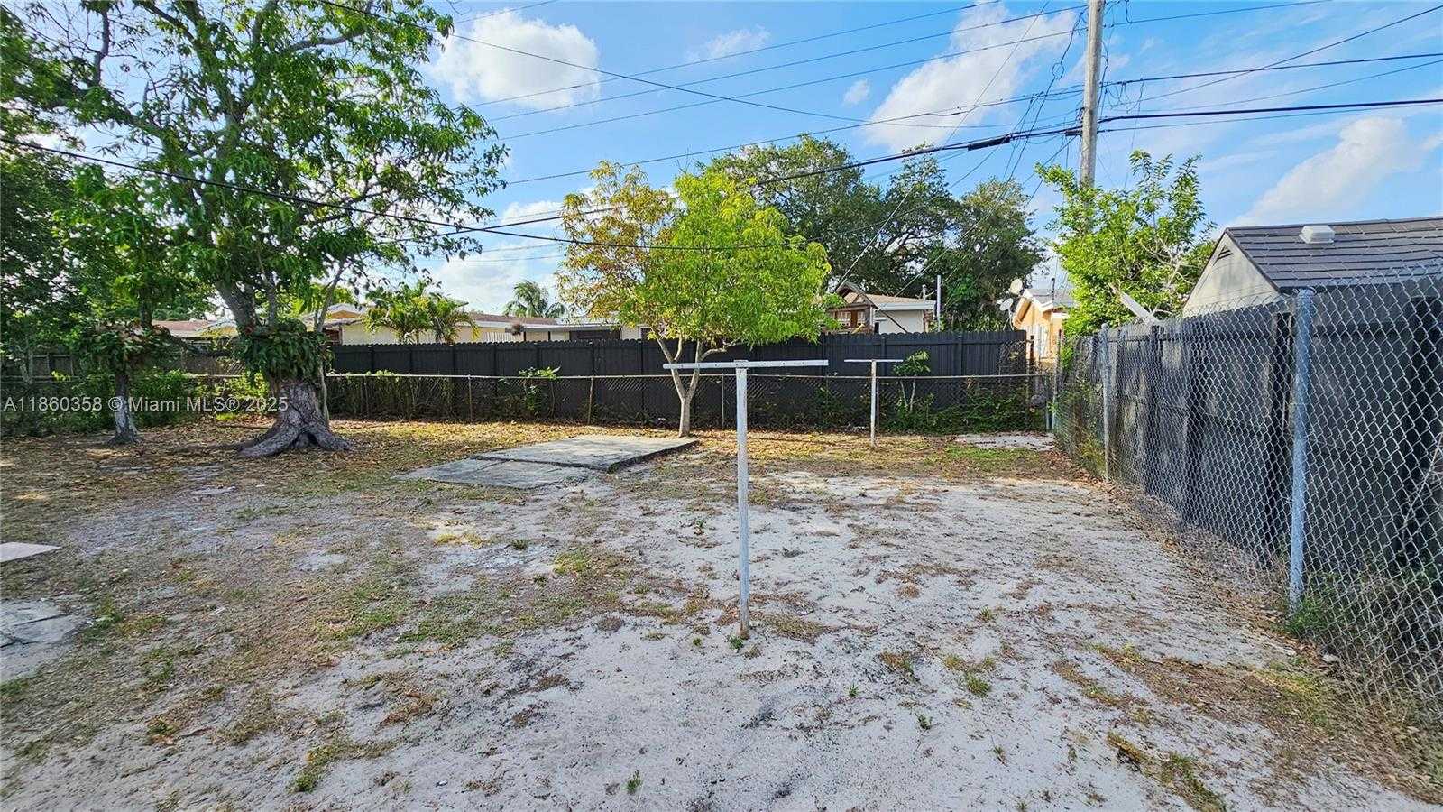 Small Image of 7805 JUNIPER ST, Miramar Number 29