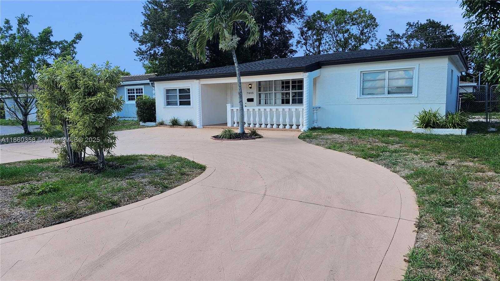 Small Image of 7805 JUNIPER ST, Miramar Number 3