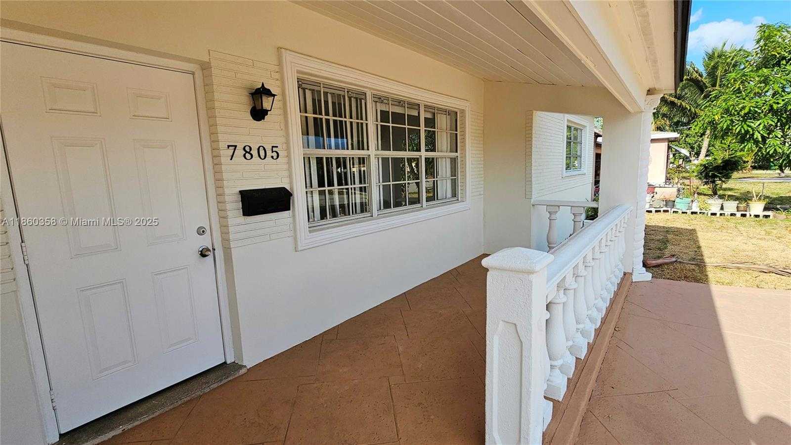 Small Image of 7805 JUNIPER ST, Miramar Number 5