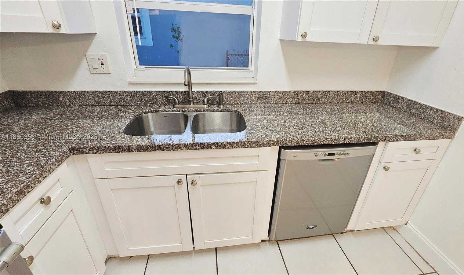 Small Image of 7805 JUNIPER ST, Miramar Number 8