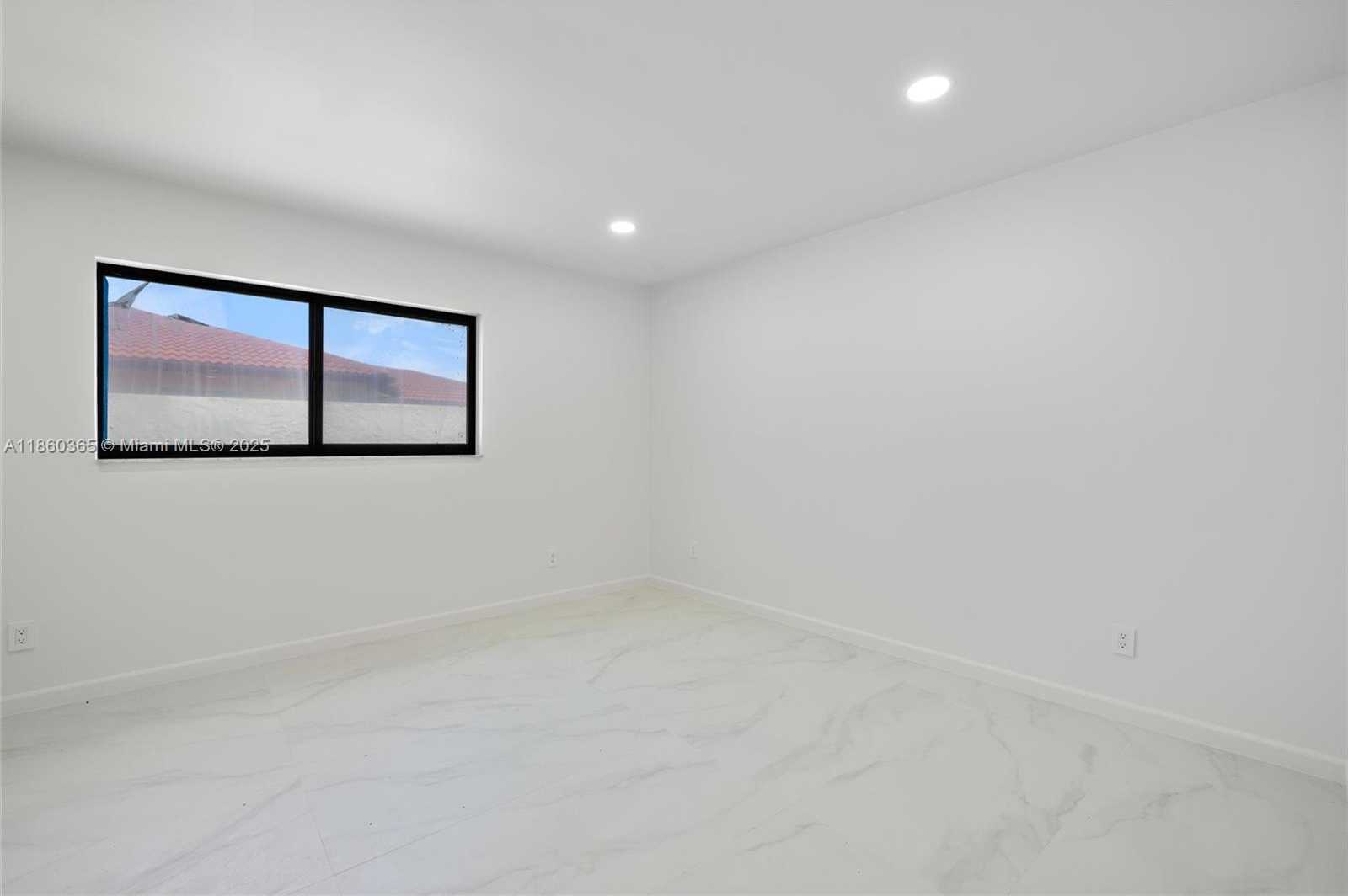 Small Image of 2415 NORTH EAST 35TH DR, Fort Lauderdale Number 15