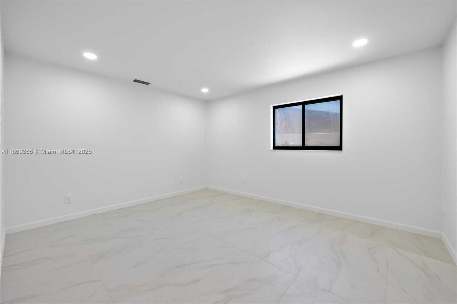 Small Image of 2415 NORTH EAST 35TH DR, Fort Lauderdale Number 19