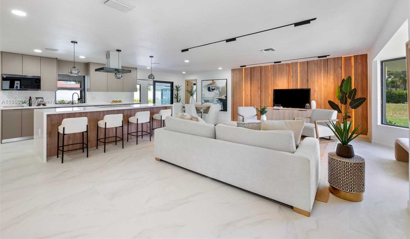 Small Image of 2415 NORTH EAST 35TH DR, Fort Lauderdale Number 2