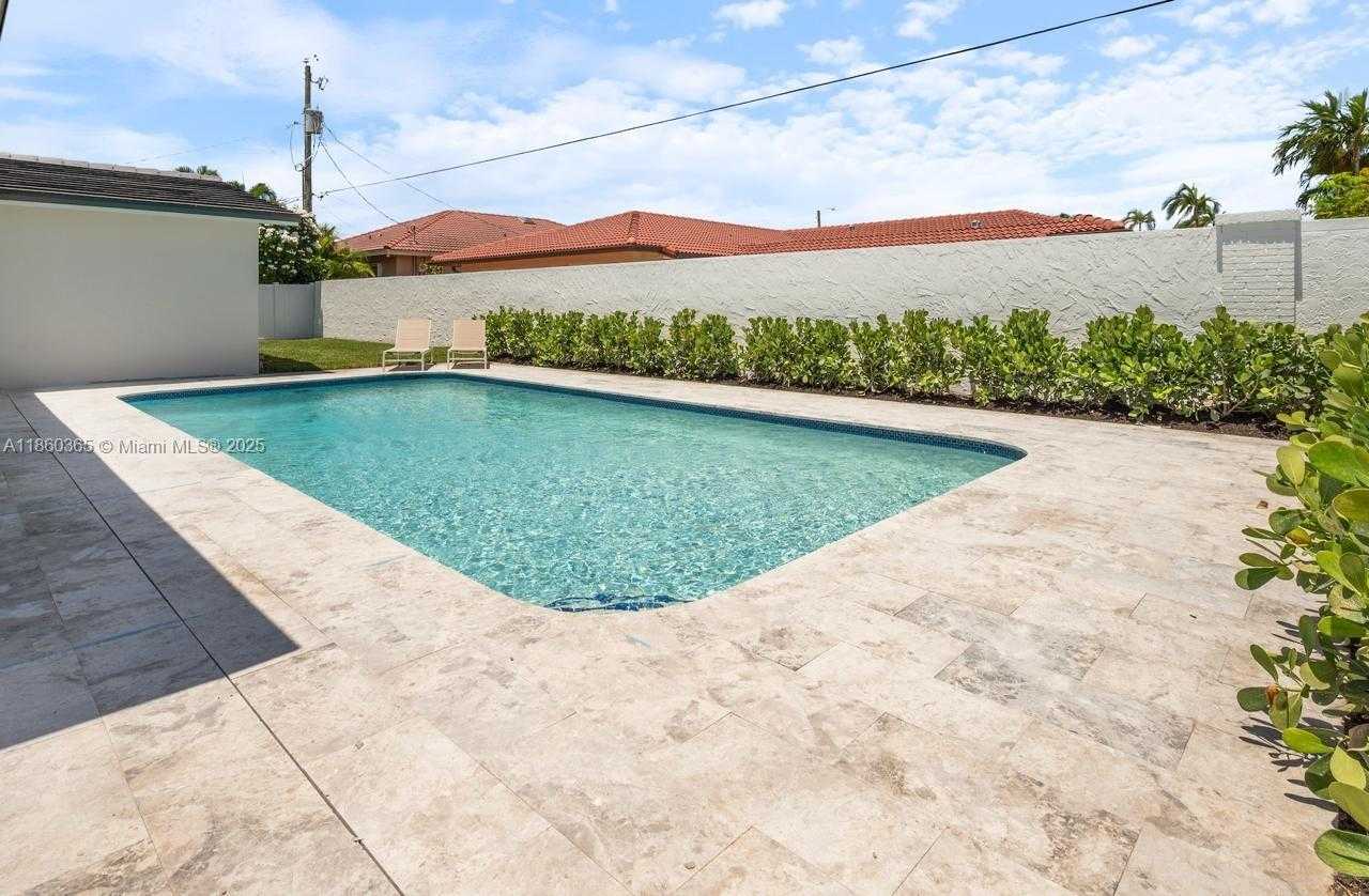 Small Image of 2415 NORTH EAST 35TH DR, Fort Lauderdale Number 24