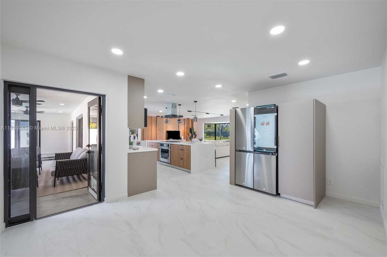 Small Image of 2415 NORTH EAST 35TH DR, Fort Lauderdale Number 9