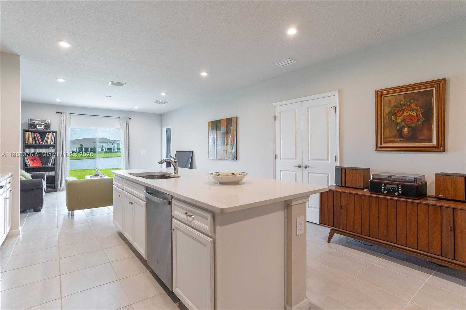Small Image of 9454 SOUTH WEST LIBERTAS WAY, Port St. Lucie Number 12