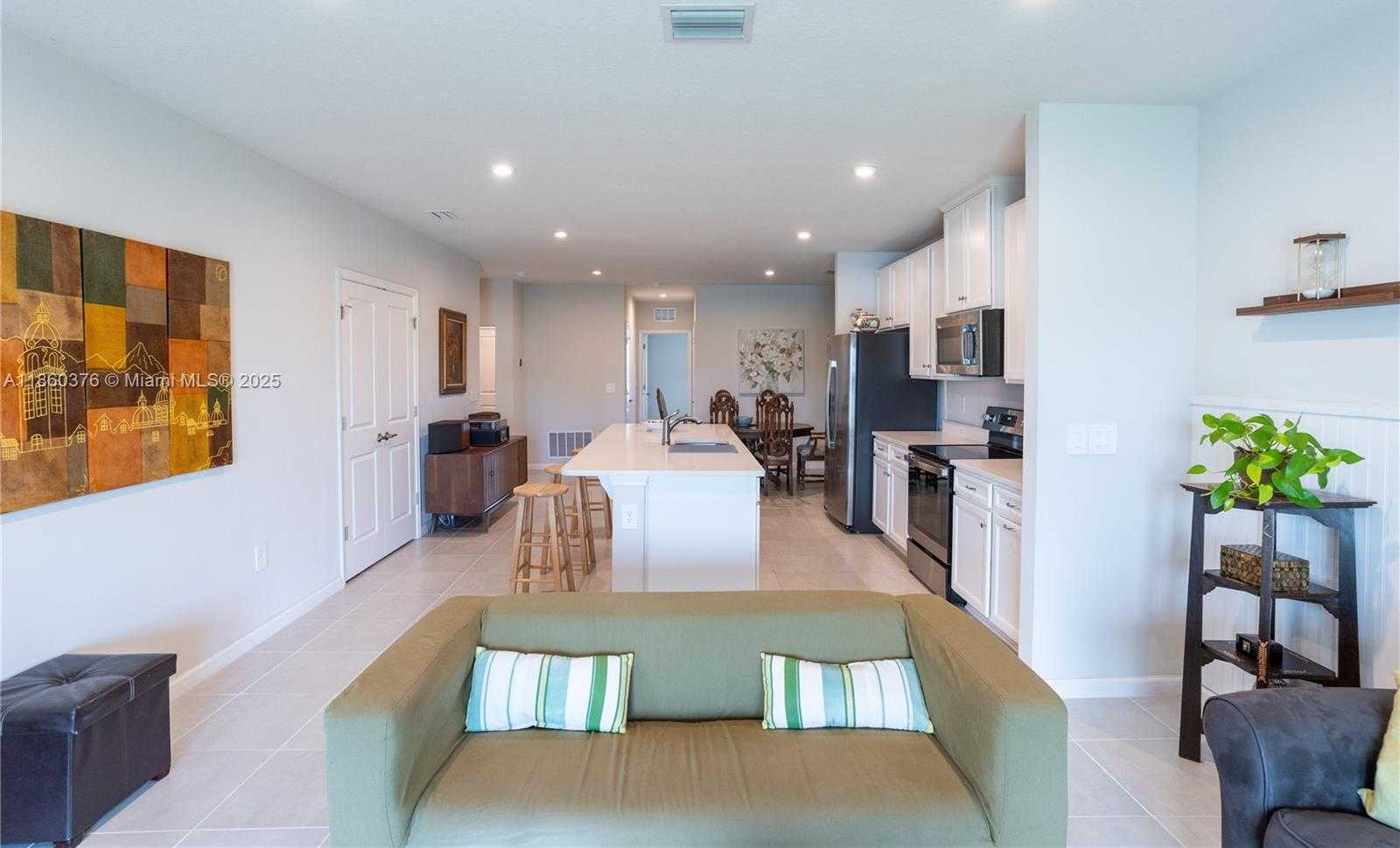 Small Image of 9454 SOUTH WEST LIBERTAS WAY, Port St. Lucie Number 13