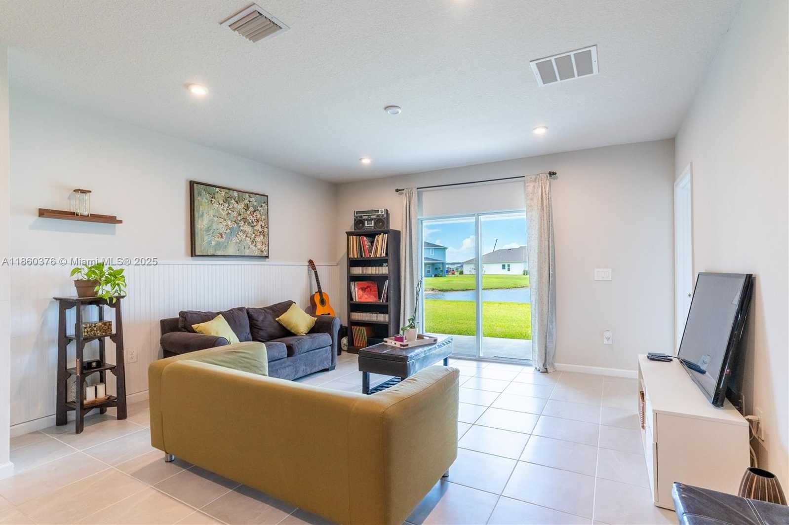 Small Image of 9454 SOUTH WEST LIBERTAS WAY, Port St. Lucie Number 14