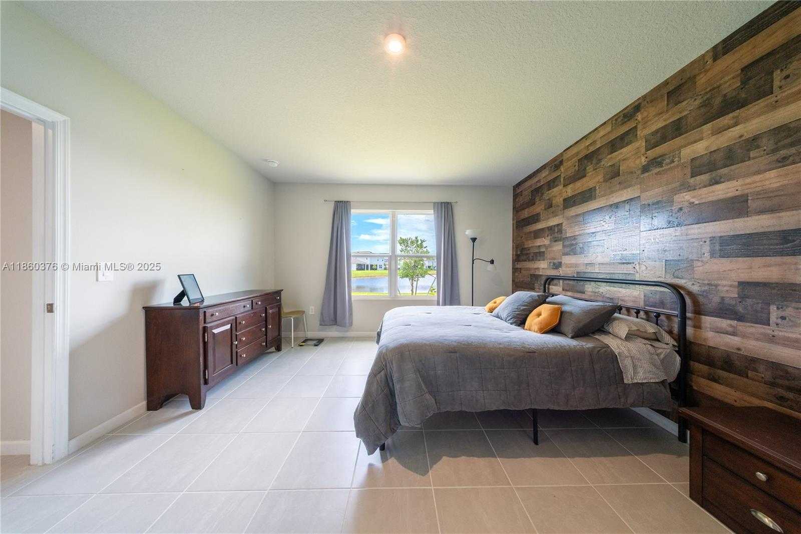 Small Image of 9454 SOUTH WEST LIBERTAS WAY, Port St. Lucie Number 18