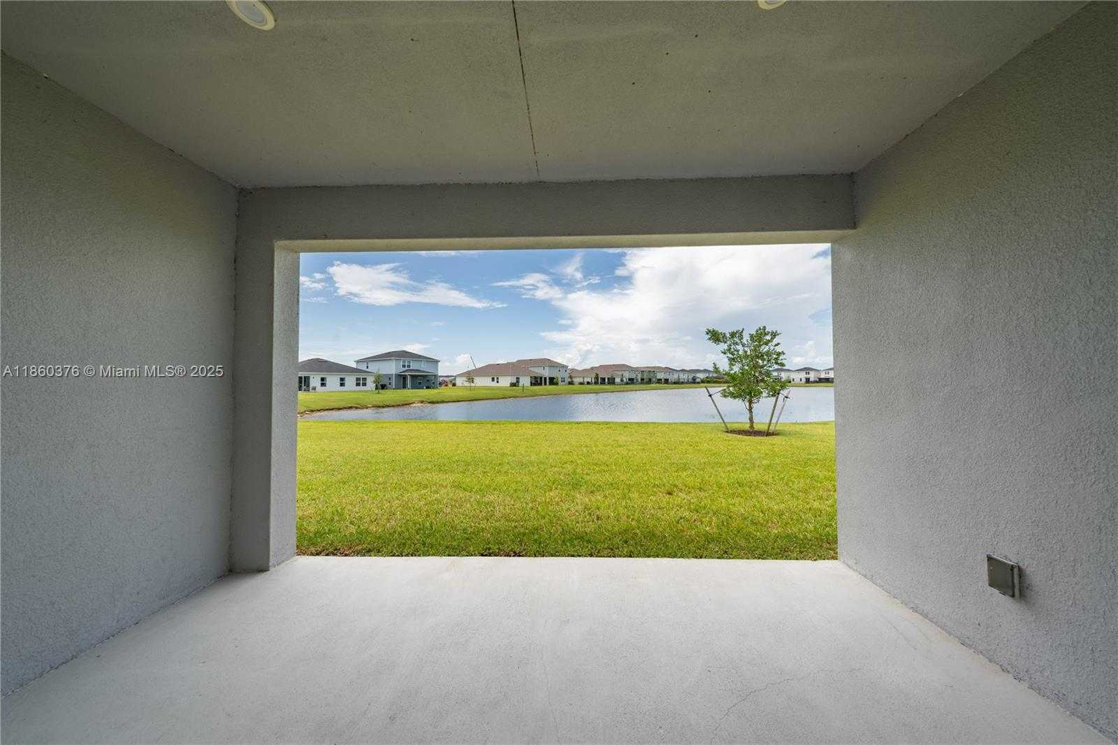 Small Image of 9454 SOUTH WEST LIBERTAS WAY, Port St. Lucie Number 33