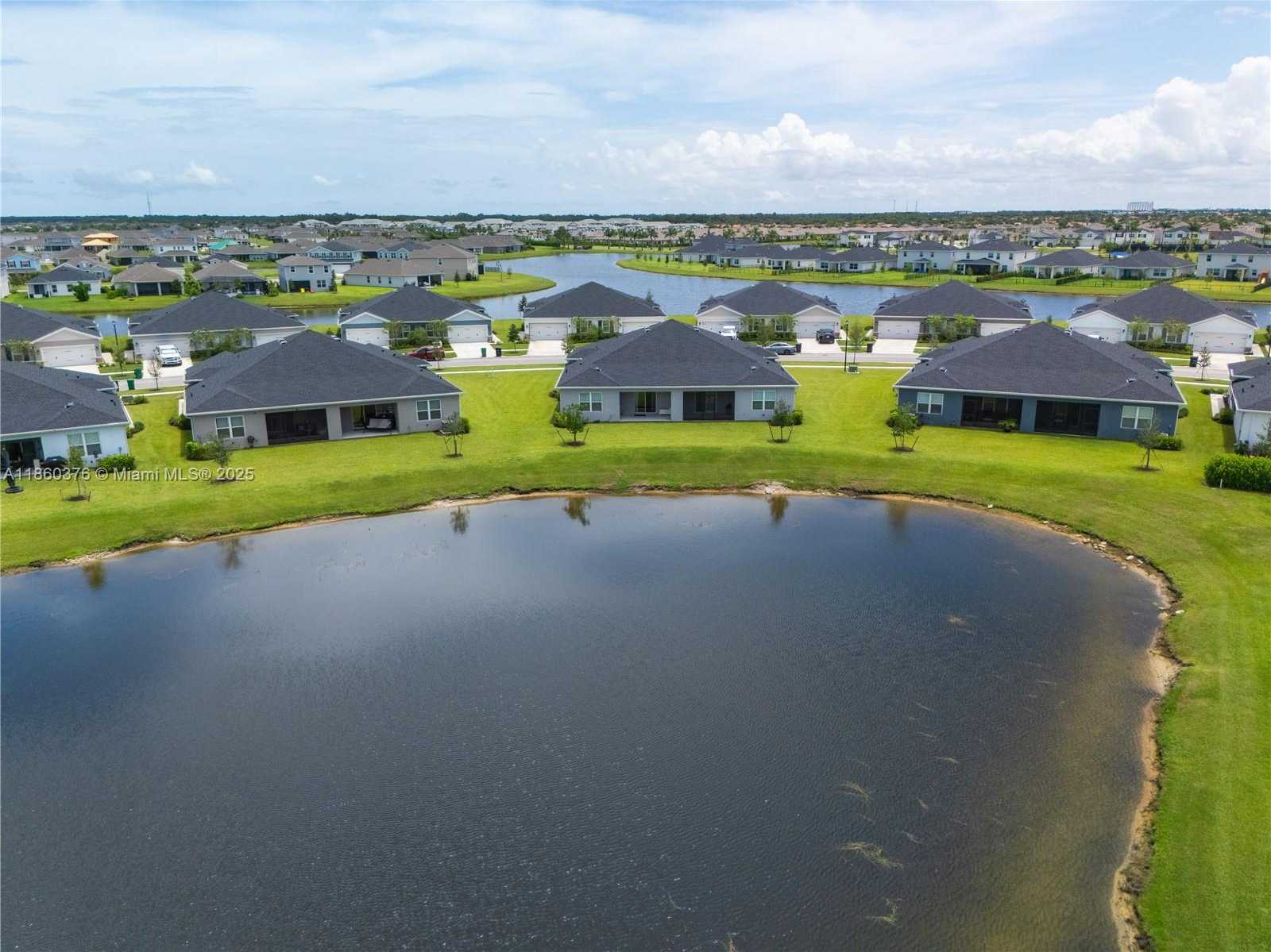 Small Image of 9454 SOUTH WEST LIBERTAS WAY, Port St. Lucie Number 44