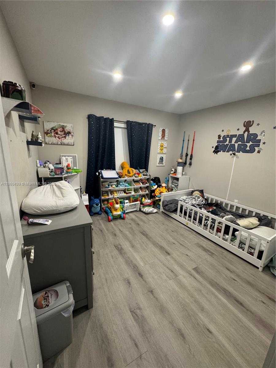Small Image of 8848 NORTH WEST 188TH ST, Hialeah Number 11
