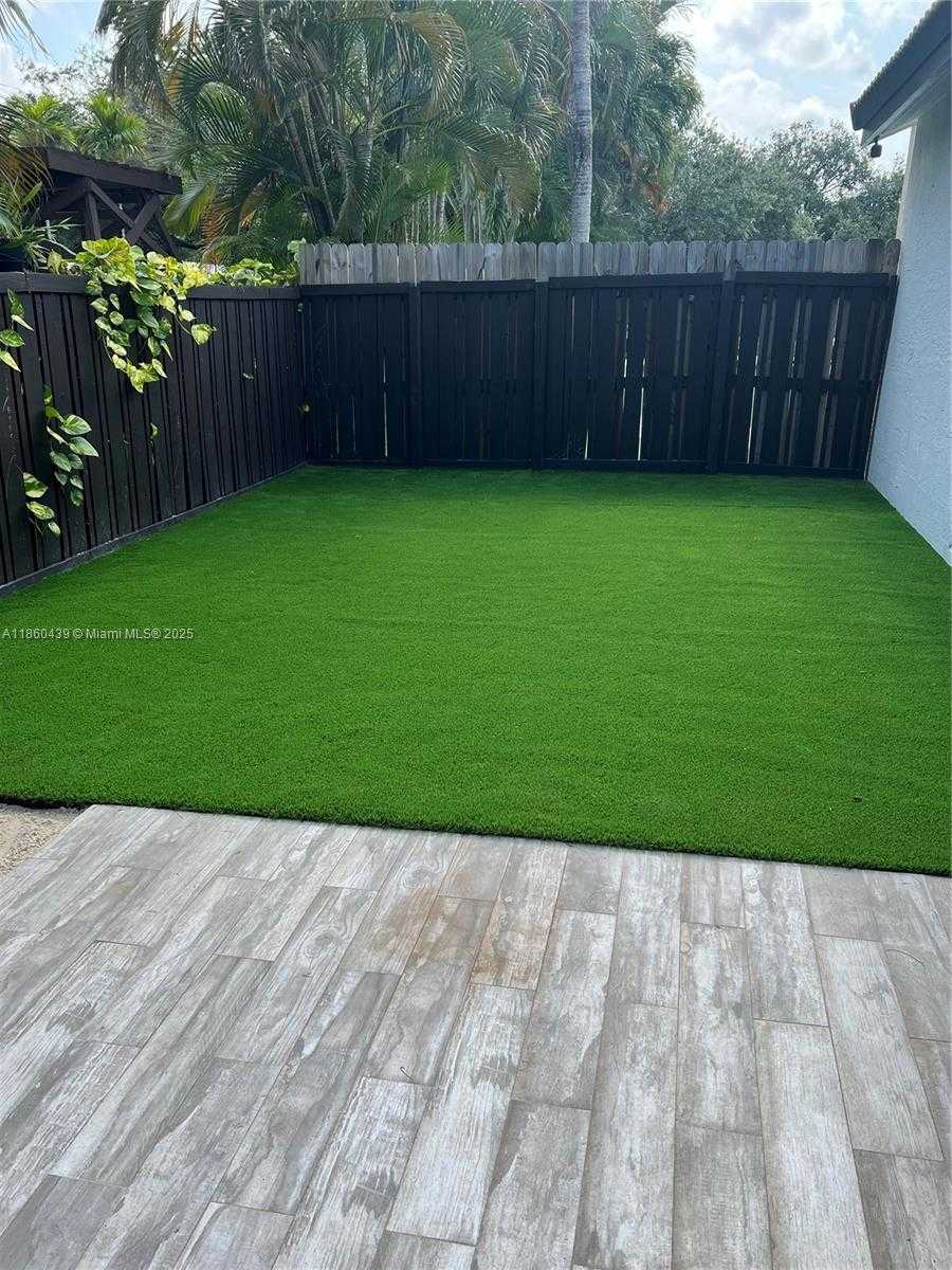 Small Image of 8848 NORTH WEST 188TH ST, Hialeah Number 5