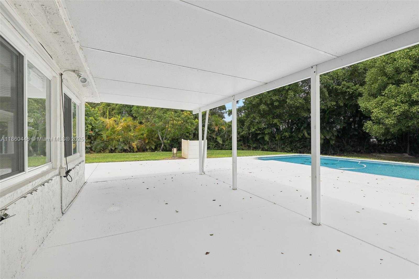 Small Image of 8601 NORTH WEST 185TH TER, Hialeah Number 13